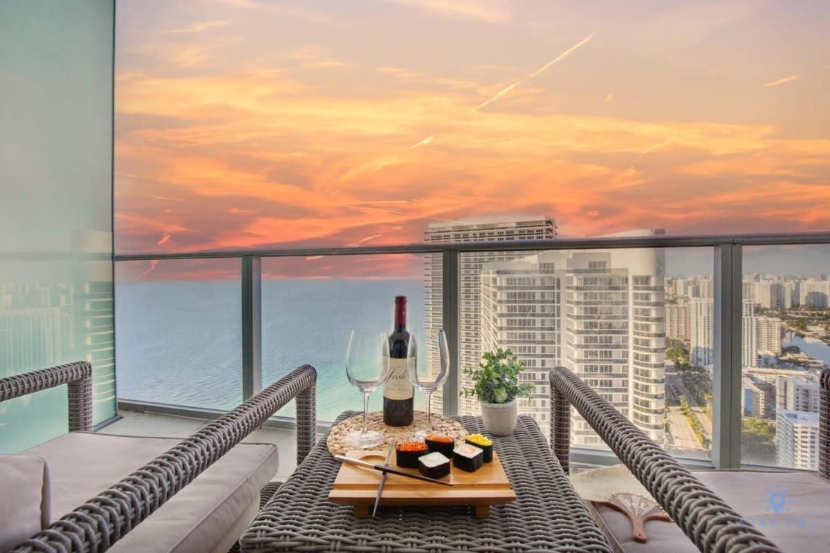 Upper Level Penthouse - Amazing Views Beach & Intracoastal Appartement Hollywood Buitenkant foto